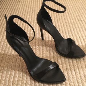 Zara black heel sandal sz 37